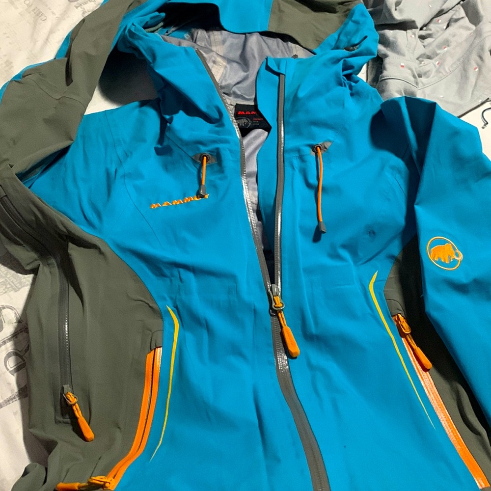 MAMMUT Jacket - Picture 5 of 5